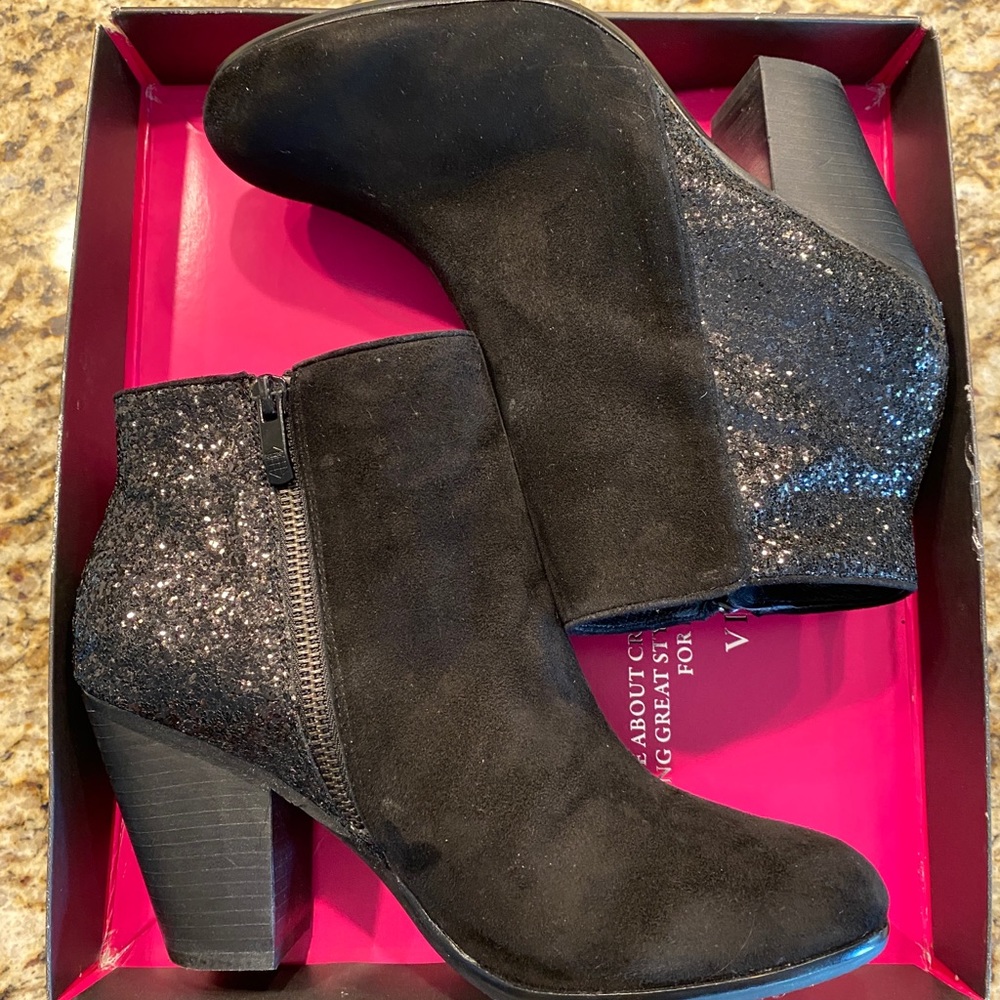 Vince Camuto Black suede Glitter Booties